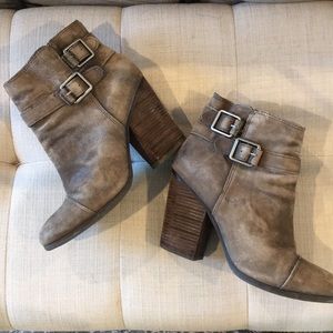 Lucky Brand size 8 ankle boots